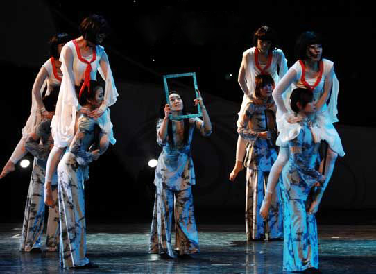 2008年《妈妈别哭》获第四届华北五省市舞蹈比赛、编导、表演一等奖.jpg